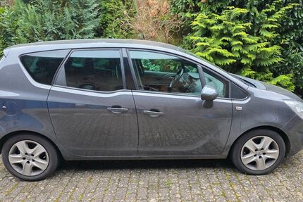 Opel Meriva 217.000 km 2.000 &euro; Vettweiß 52391