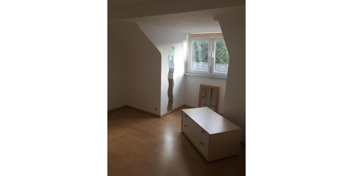 Dachgeschoßwohnung Langerwehe - 1 Zimmer, 38 m&sup2;, 330&euro; | Angebot:26021482