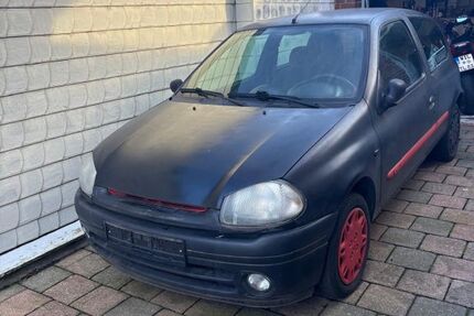 Renault Clio 98.000 km 800 &euro; Bedburg 50181