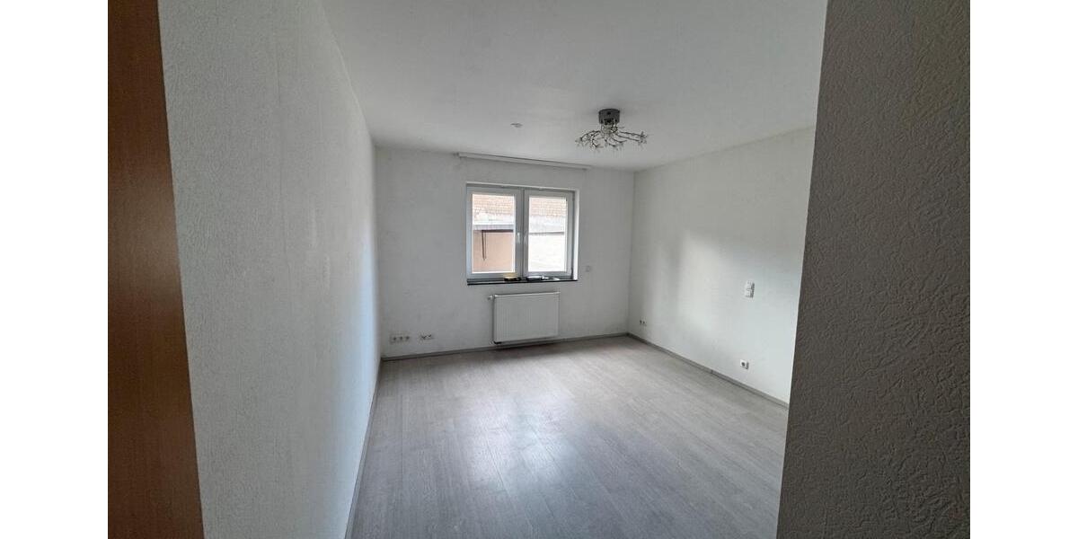 Erdgeschoßwohnung Düren Distelrath - 2 Zimmer, 68 m&sup2;, 850&euro; | Angebot:26241832