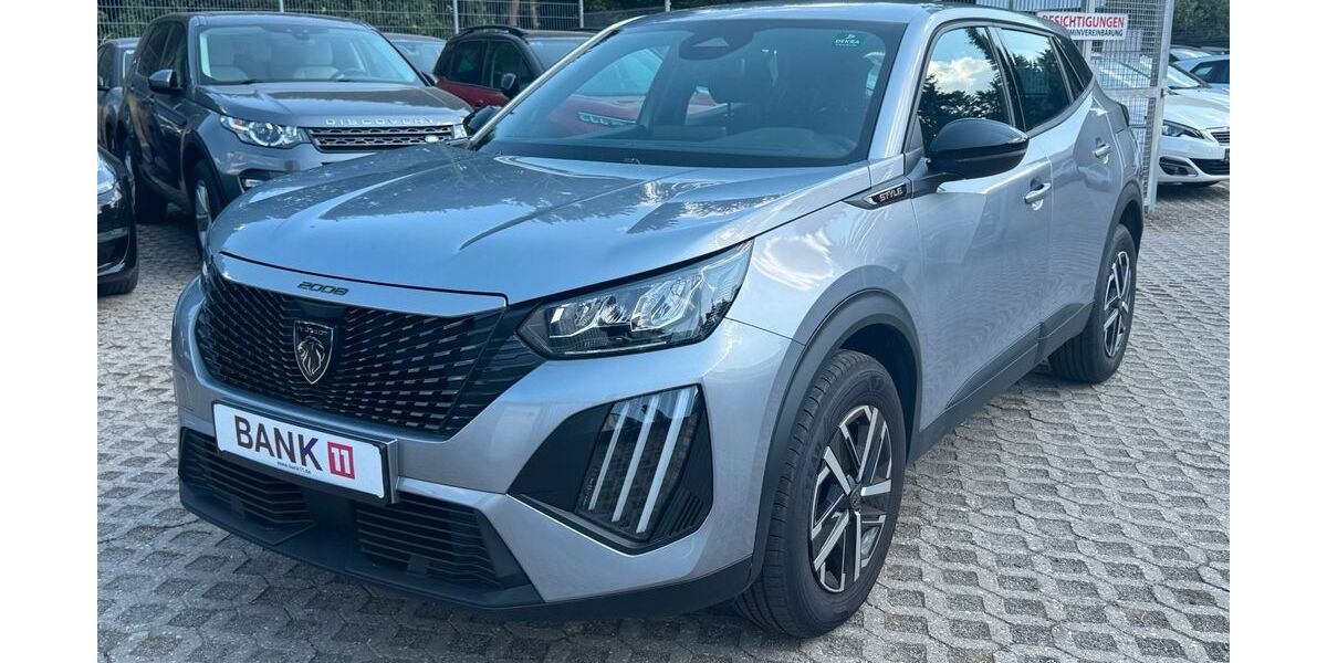 Peugeot 2008 2.351 km 18.900 &euro; Würselen 52146