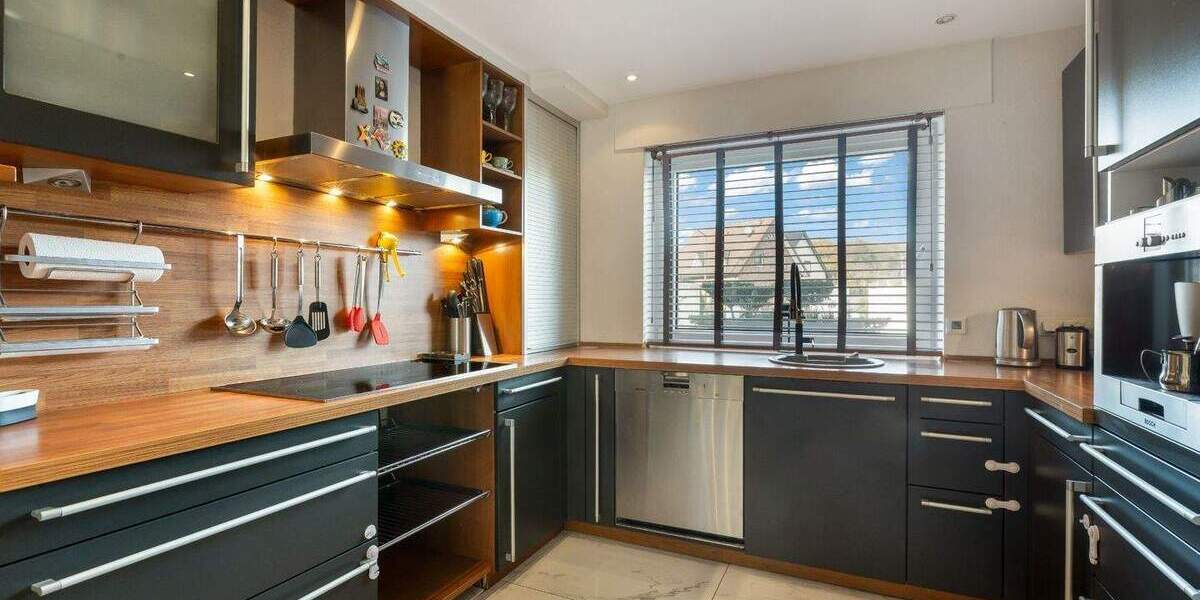 Reihenendhaus Frechen Königsdorf - 6 Zimmer, 198 m&sup2;, 750.000&euro; | Angebot:25686582