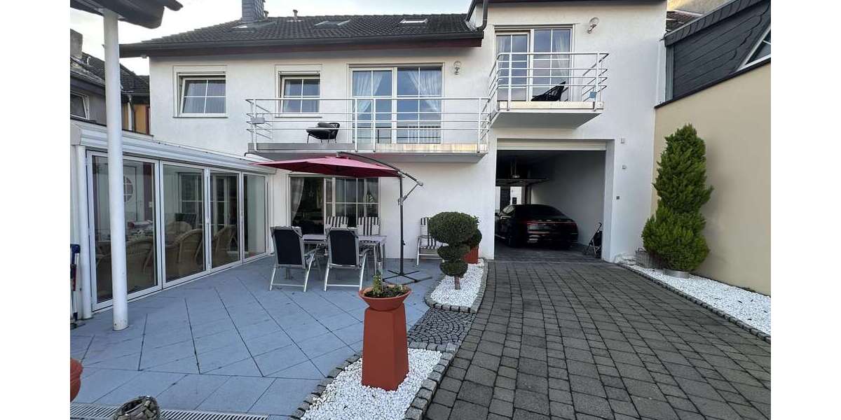 Einfamilienhaus Düren Mariaweiler-Hoven - 7 Zimmer, 203 m&sup2;, 680.000&euro; | Angebot:24683334