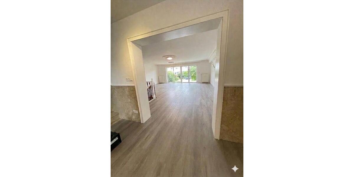 Einfamilienhaus Erftstadt - 5 Zimmer, 170 m&sup2;, 1.800&euro; | Angebot:26637128
