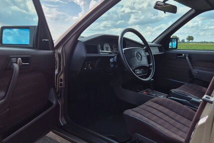 Mercedes-Benz 190 79.000 km 18.450 &euro; Jülich 52445