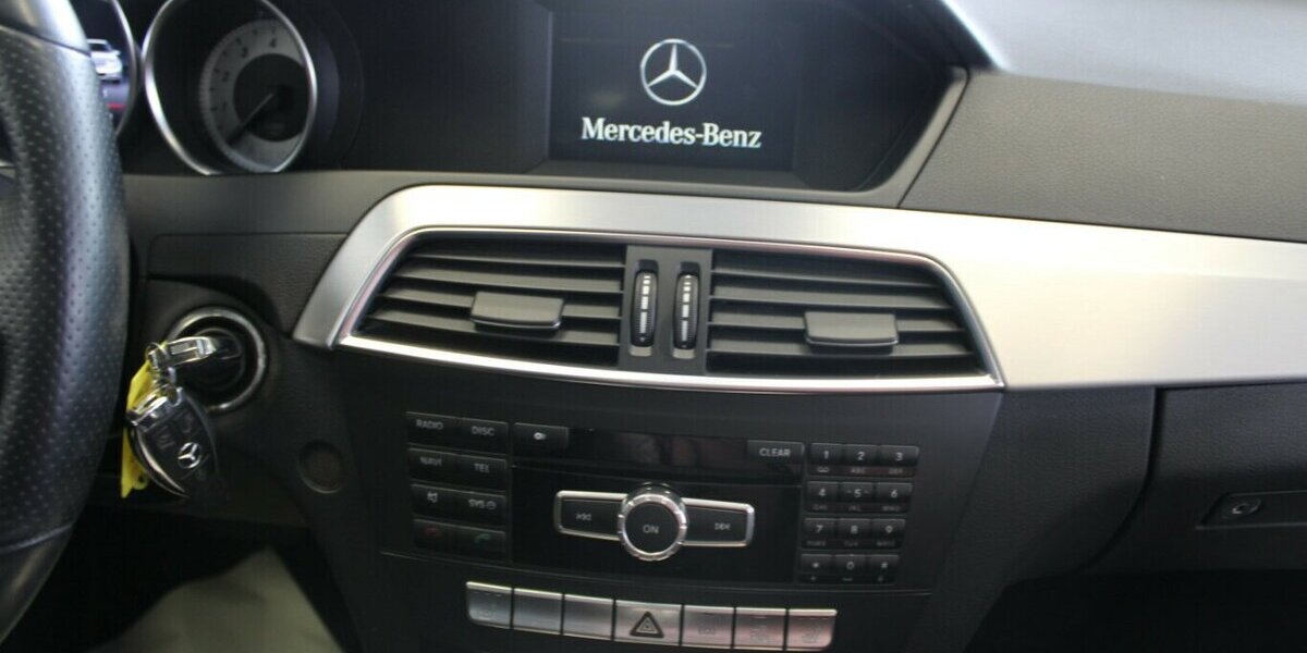 Mercedes-Benz C 180 BlueEFFICIENCY 7G-TRONIC Avantgarde 142.447 km 9.980 &euro; Euskirchen 53881