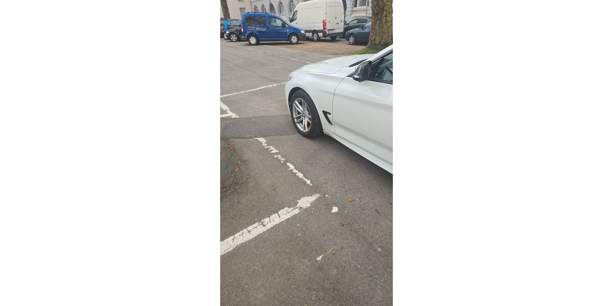 BMW 320 Gran Turismo 192.443 km 9.900 &euro; Aachen 52068