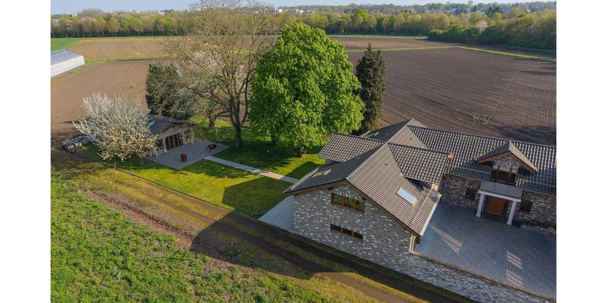 Einfamilienhaus Hürth Stotzheim - 9 Zimmer, 448 m&sup2;, 1.990.000&euro; | Angebot:26388610