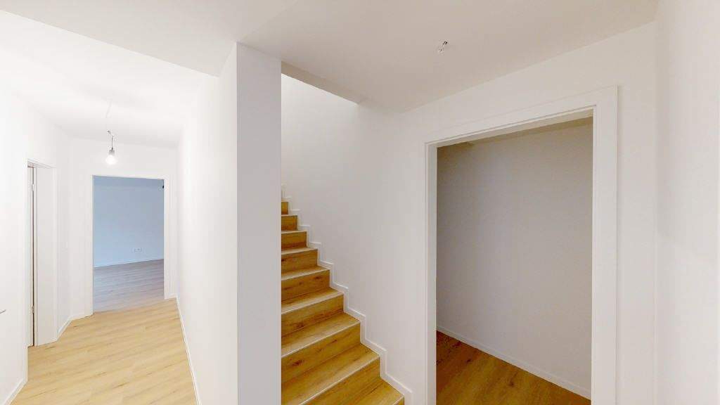 Etagenwohnung Euskirchen Roitzheim - 4 Zimmer, 203 m&sup2;, 2.190&euro; | Angebot:25703217