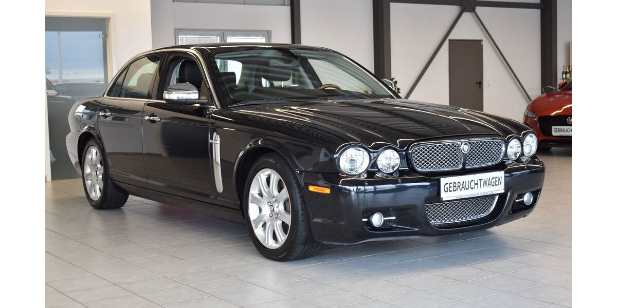 Jaguar XJ8 109.980 km 25.999 &euro; Düren 52351