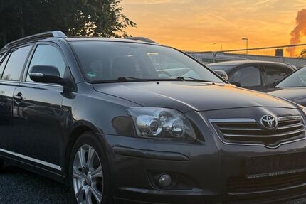 Toyota Avensis 250.000 km 1.990 &euro; Düren 52349