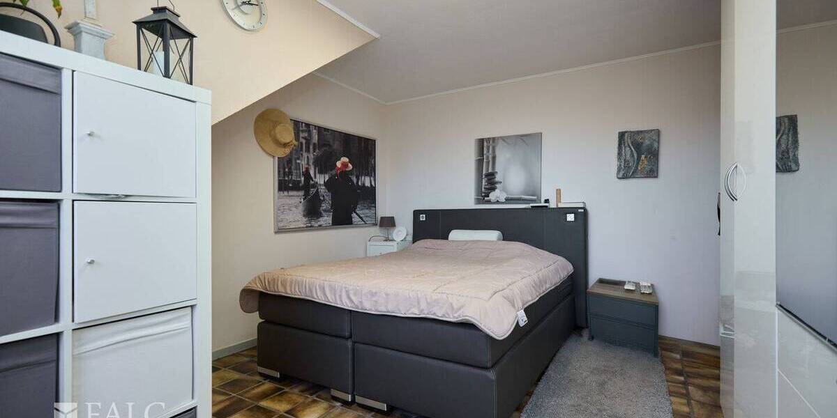 Doppelhaushälfte Herzogenrath Kohlscheid - 9 Zimmer, 238 m&sup2;, 589.000&euro; | Angebot:25958533