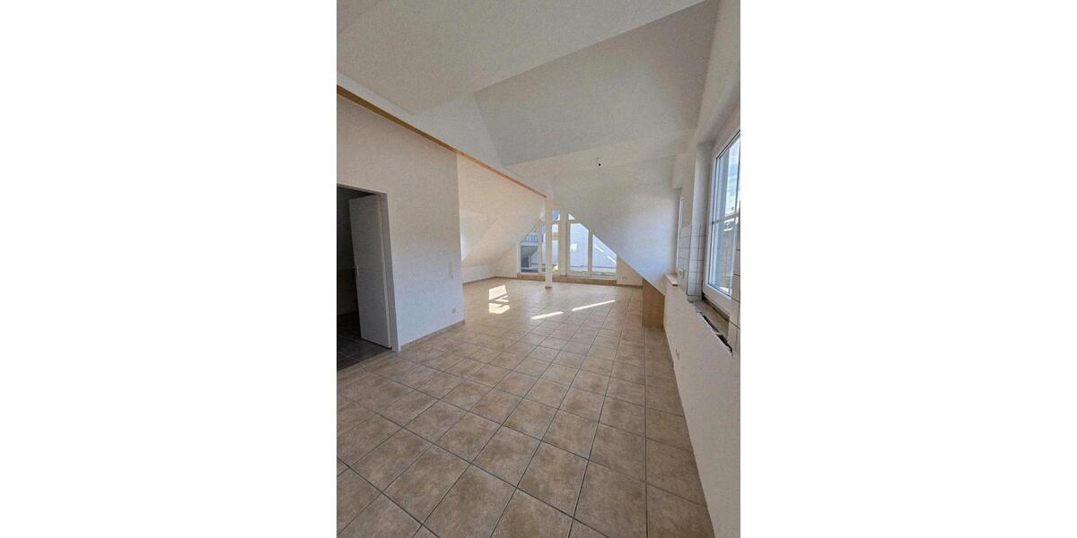 Dachgeschoßwohnung Mechernich - 2 Zimmer, 81 m&sup2;, 960&euro; | Angebot:24327655