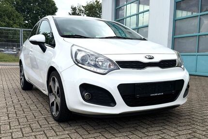 Kia Rio 114.253 km 4.790 &euro; Düren 52349