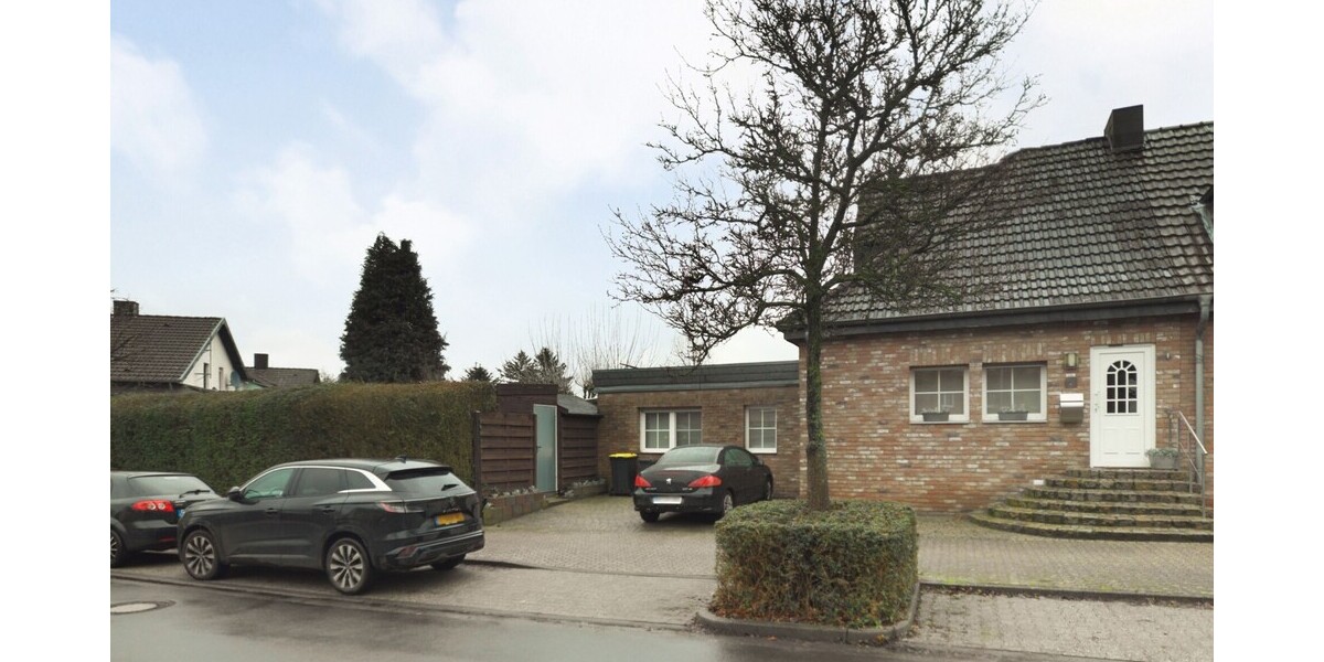 Kohlscheid – Einzugsfertiges, modernes und vollmöbliertes Einfamilienhaus mit Pool und Saunahaus - Reihenendhaus Herzogenrath | Angebot:25944756