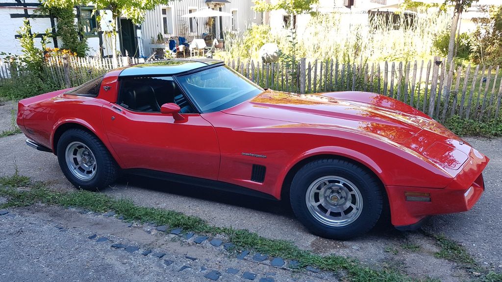 Corvette C3 101.599 km 25.490 &euro; Kreuzau 52372