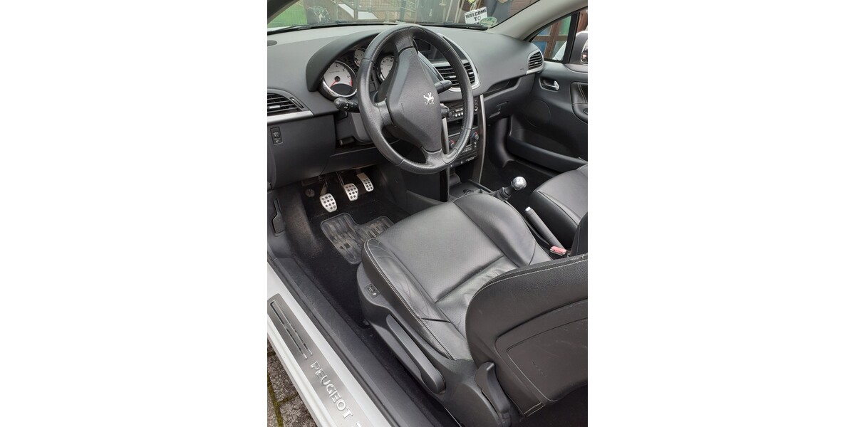 Peugeot 207 CC 80.000 km 6.500 &euro; Nideggen 52385
