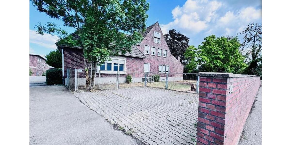 Einfamilienhaus Jülich - 10 Zimmer, 280 m&sup2;, 3.000&euro; | Angebot:25456904