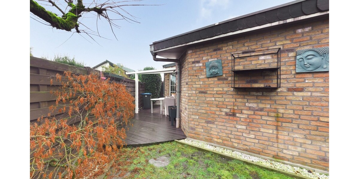 Kohlscheid – Einzugsfertiges, modernes und vollmöbliertes Einfamilienhaus mit Pool und Saunahaus - Reihenendhaus Herzogenrath | Angebot:25944756