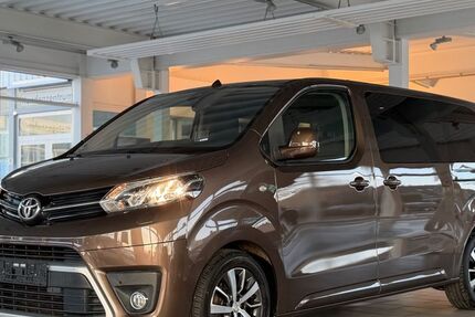 Toyota Proace (Verso) 98.000 km 25.999 &euro; Inden 52459