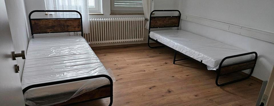 Etagenwohnung Düren Mariaweiler-Hoven - 6 Zimmer, 27 m&sup2;, 470&euro; | Angebot:24855320