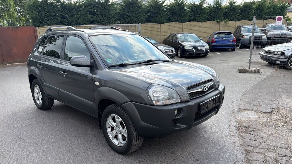 Hyundai TUCSON 219.000 km 3.990 &euro; Düren 52349