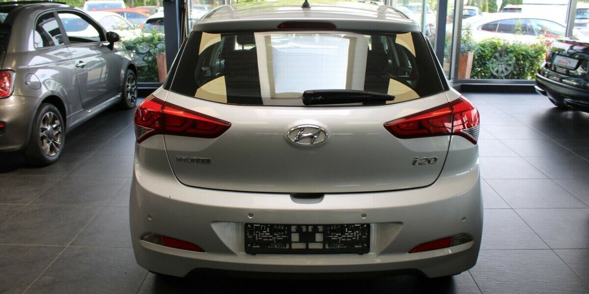 Hyundai i20 1.0 - Klima - 111.957 km 9.480 &euro; Euskirchen 53881