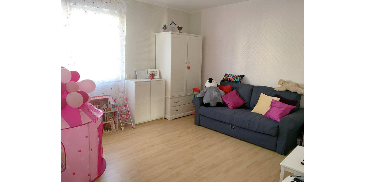 Etagenwohnung Erftstadt-Erp Lechenich - 3 Zimmer, 102 m&sup2;, 1.450&euro; | Angebot:25997897