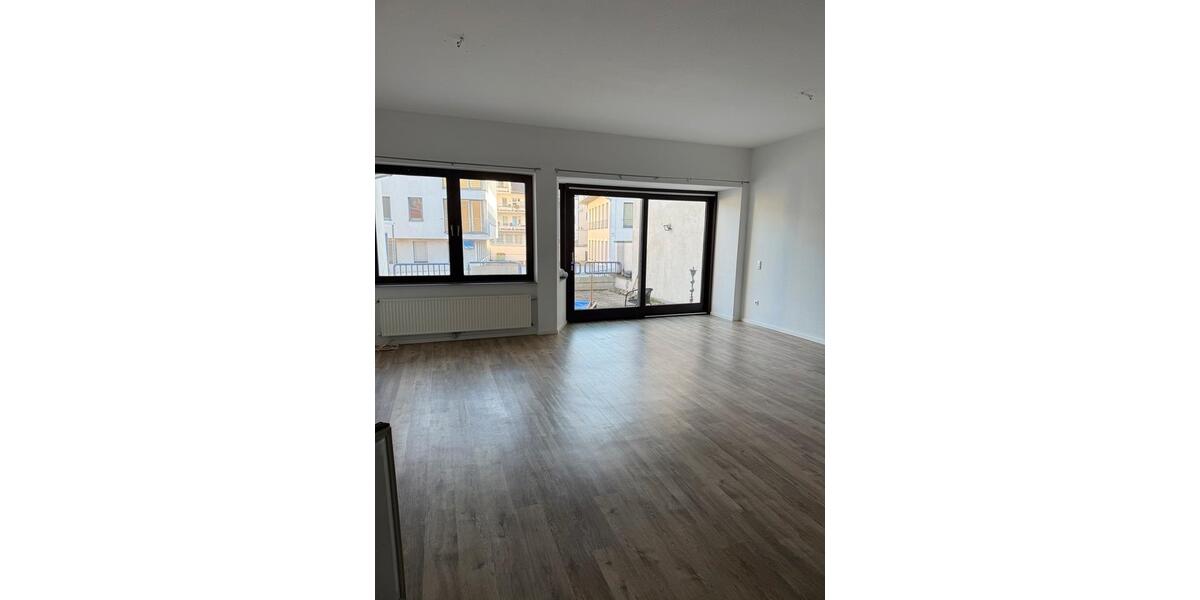 Etagenwohnung Euskirchen - 2 Zimmer, 120 m&sup2;, 1.200&euro; | Angebot:26585315