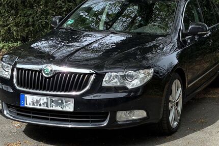Skoda Superb 162.438 km 4.000 &euro; Aachen 52066