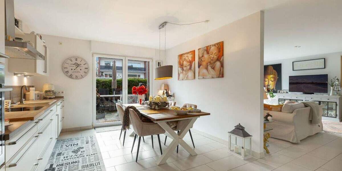 Etagenwohnung Erftstadt Lechenich - 3 Zimmer, 107 m&sup2;, 395.000&euro; | Angebot:25985343