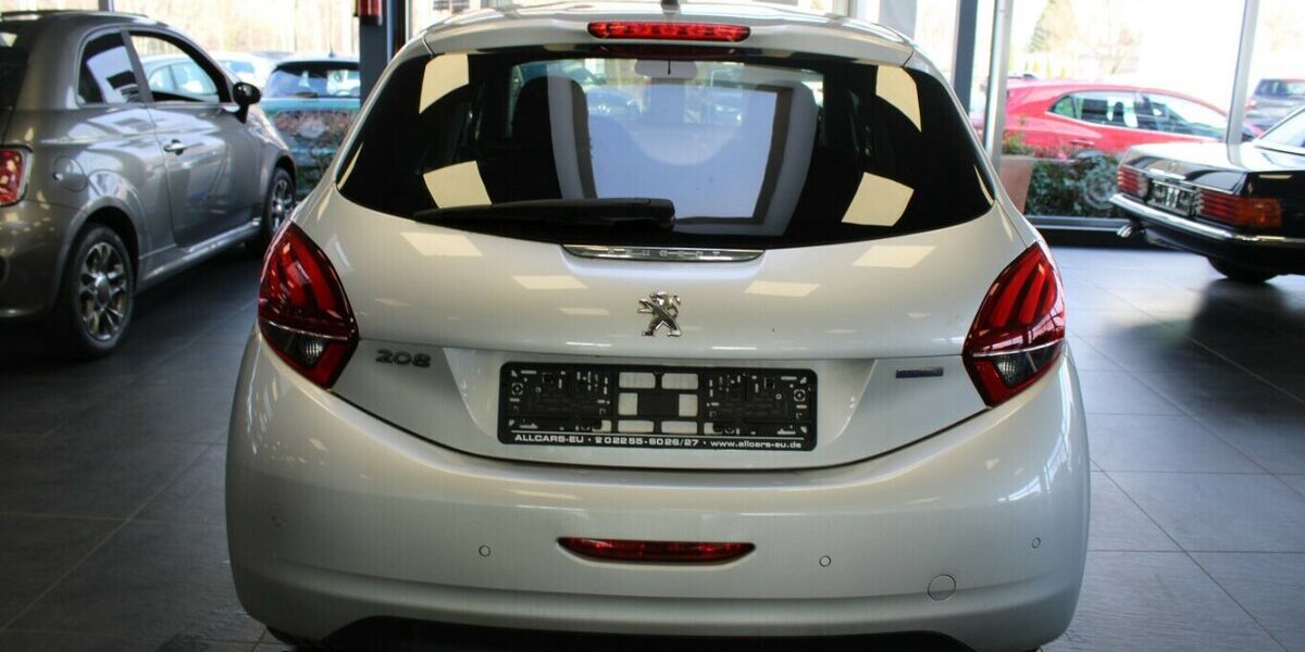 Peugeot 208 1.2 PureTech 82 Style - Panorama - 5-Türig - 89.226 km 8.980 &euro; Euskirchen 53881