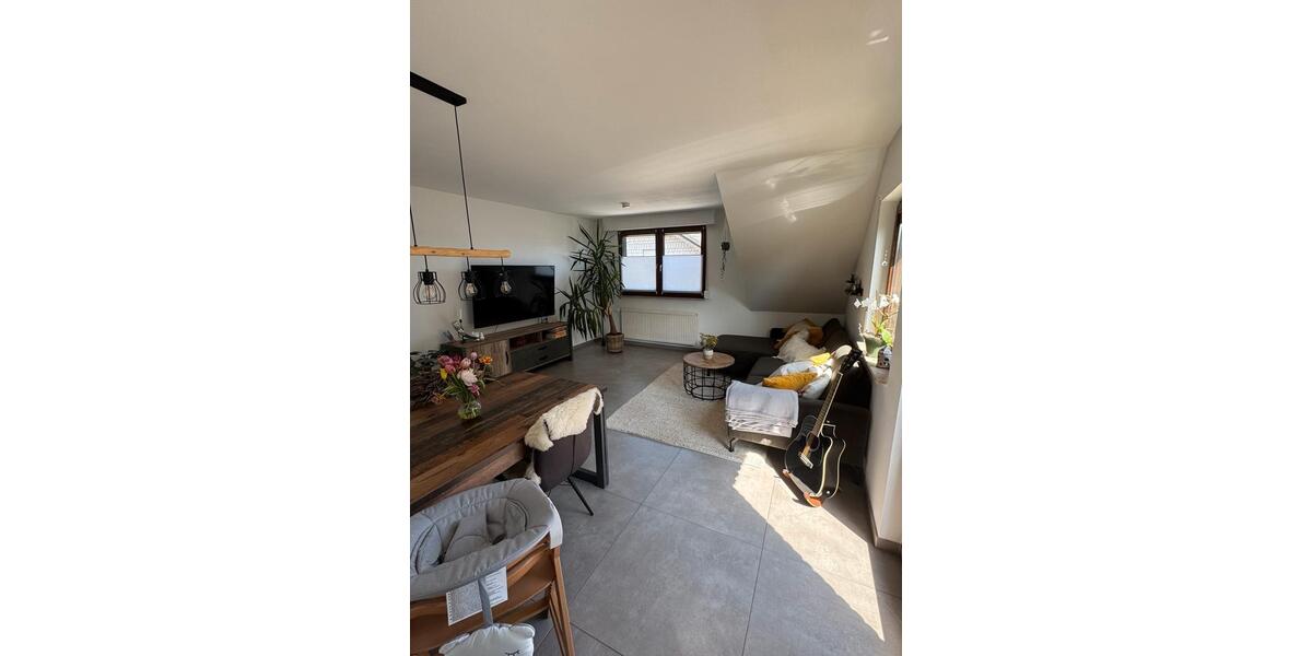 Dachgeschoßwohnung Düren Mariaweiler-Hoven - 3 Zimmer, 71 m&sup2;, 197.000&euro; | Angebot:27114755