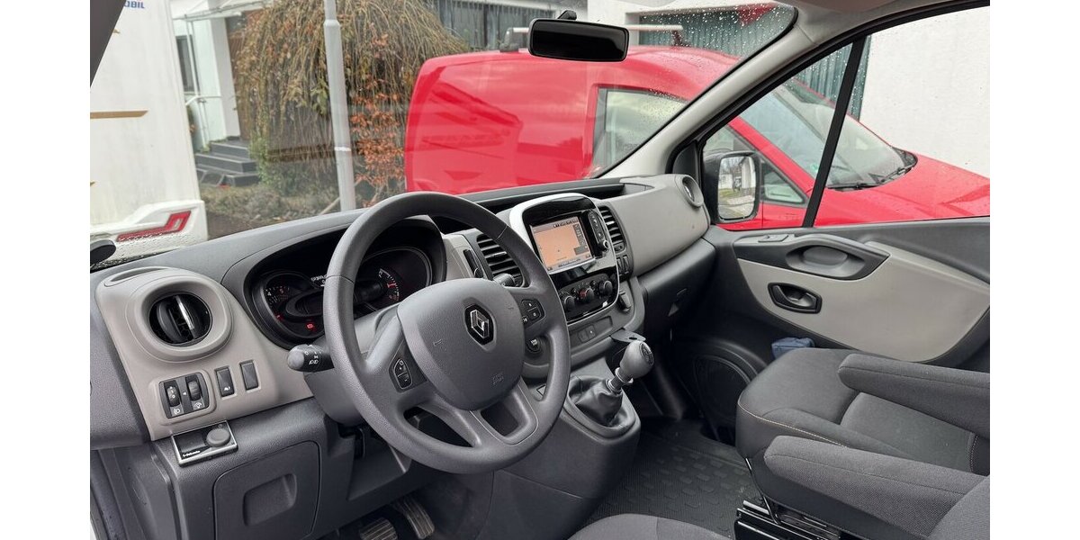 Renault Trafic L2H1 Klima Navi Sth. Regale/Schraubst E6 85.000 km 15.500 &euro; Erftstadt 50374