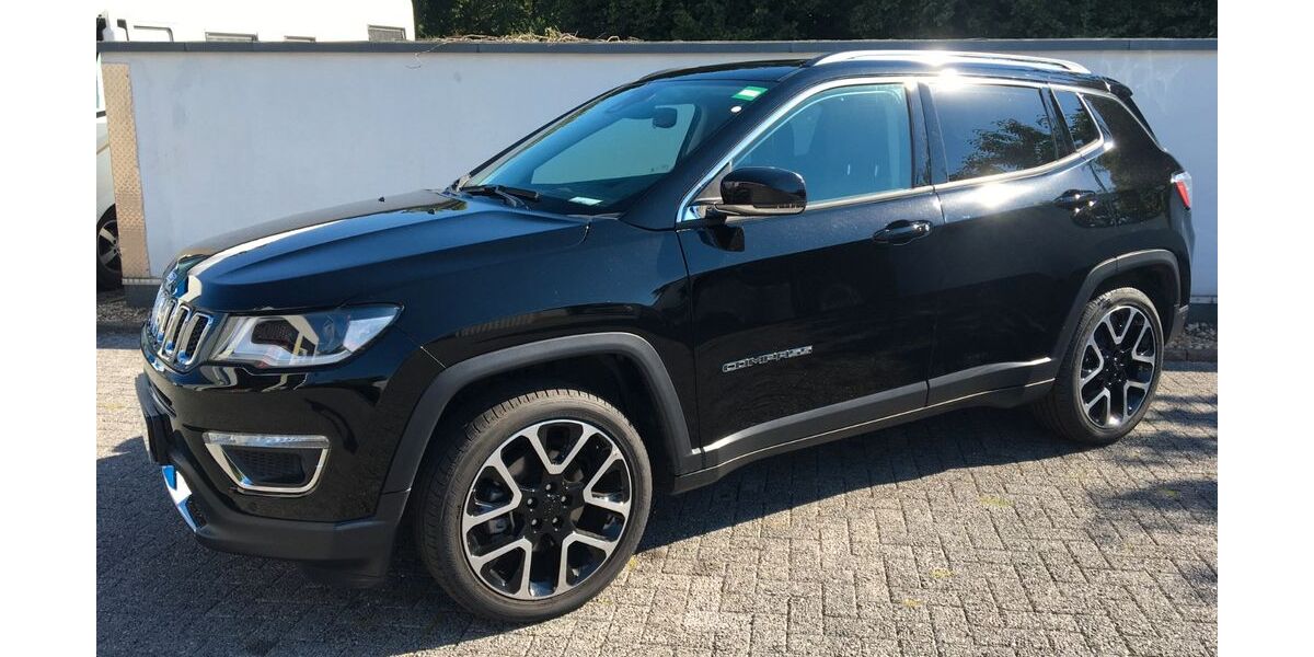 Jeep Compass 9.221 km 22.399 &euro; Baesweiler 52499