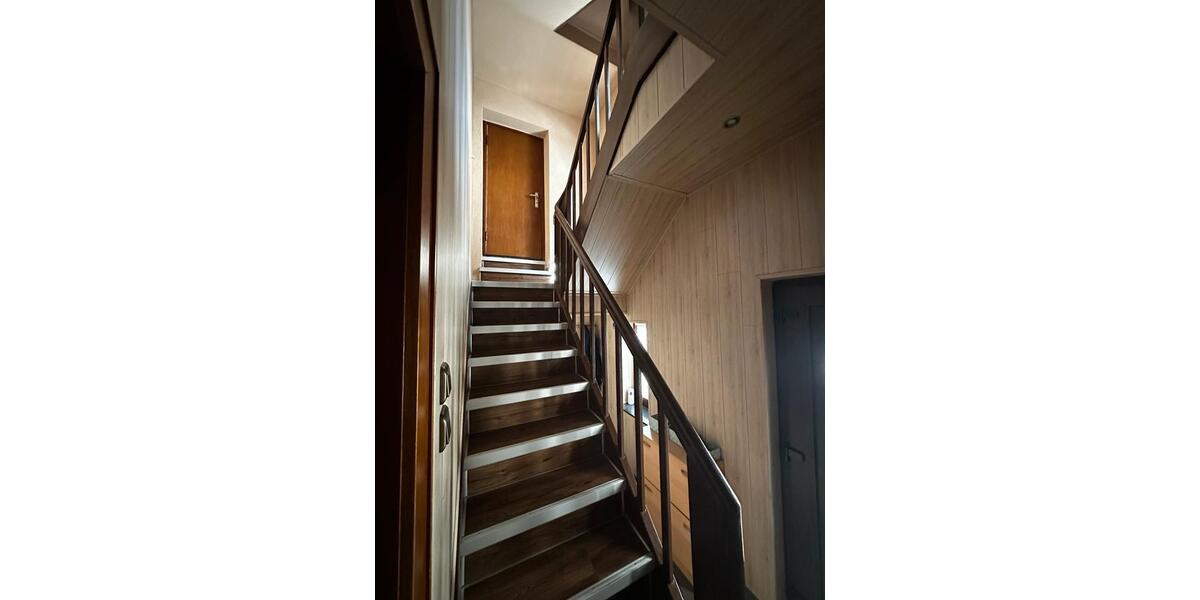Einfamilienhaus Düren Distelrath - 8 Zimmer, 165 m&sup2;, 375.000&euro; | Angebot:27096795