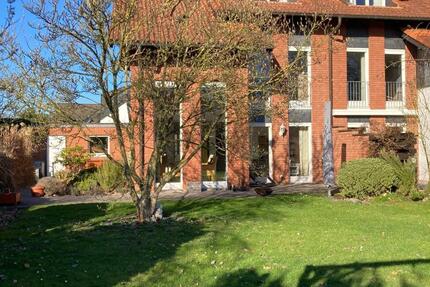 Haus Erftstadt - 4.5 Zimmer, 153 m&sup2;, 2.000&euro; | Angebot:25844204