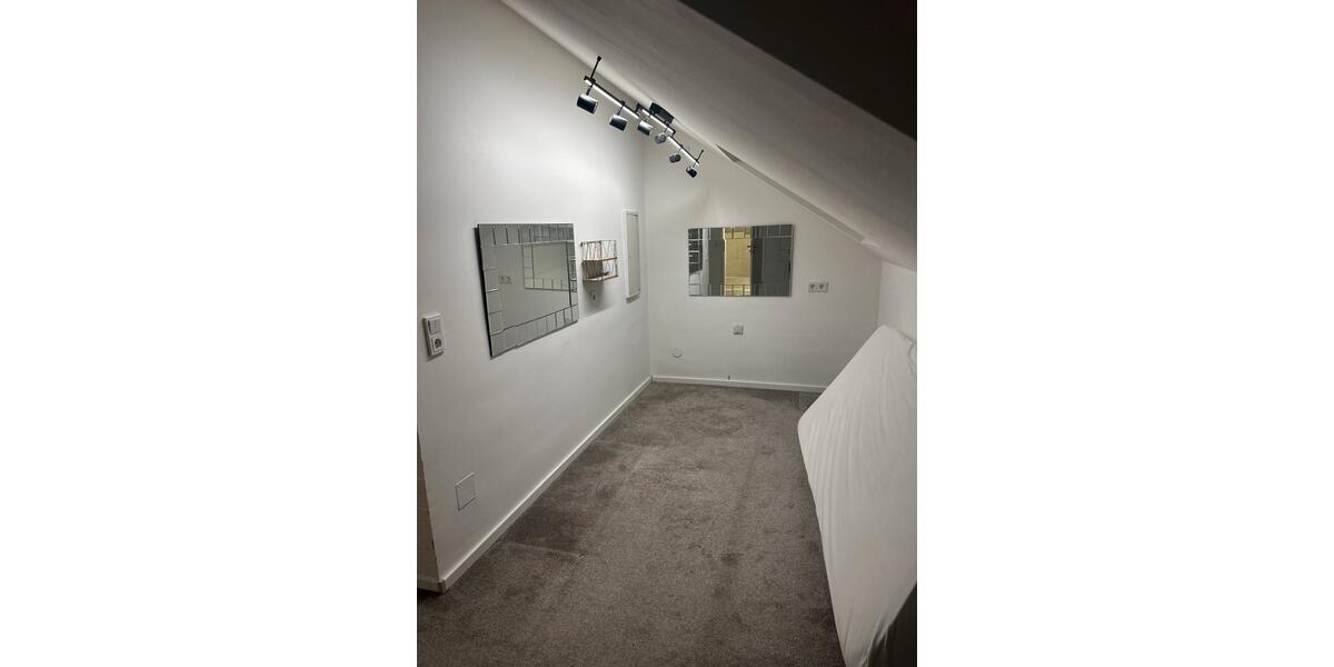 Etagenwohnung Bergheim - 6 Zimmer, 150 m&sup2;, 2.300&euro; | Angebot:25996430