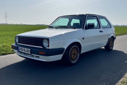 VW Golf 2.000 km 11.000 &euro; Kreuzau 52372