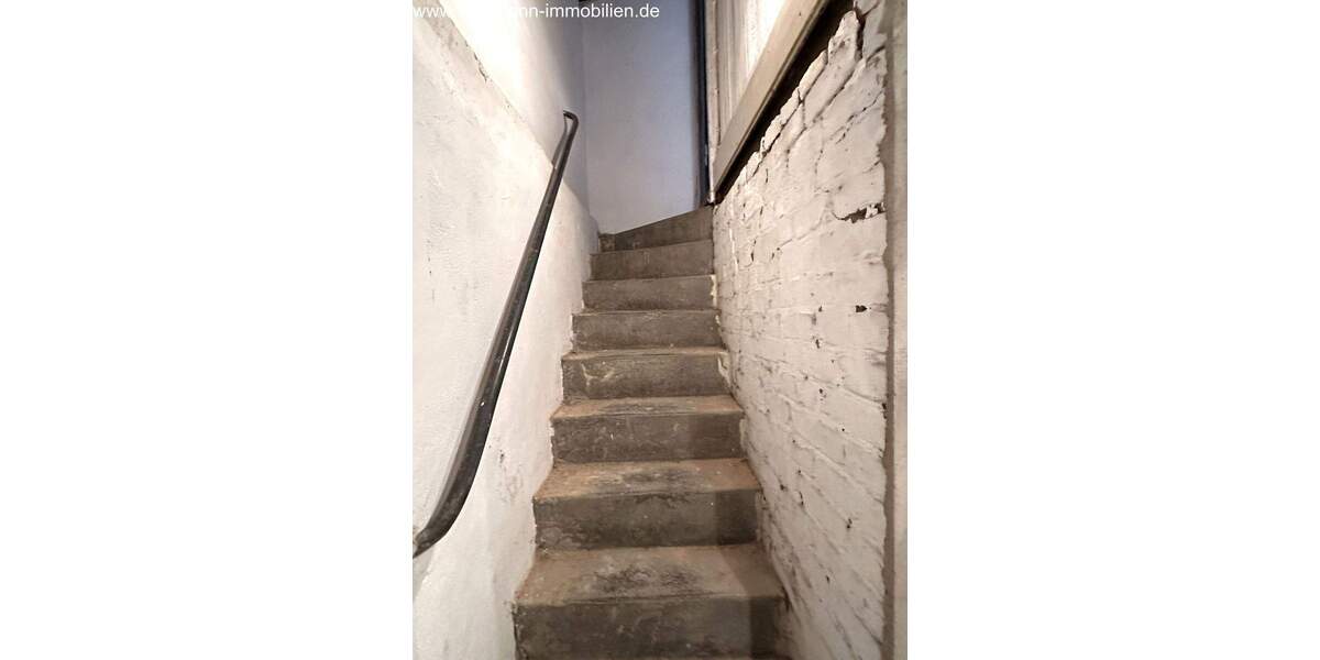 Mehrfamilienhaus, Wohnhaus Hürth Gleuel - 9 Zimmer, 218 m&sup2;, 435.000&euro; | Angebot:25802258