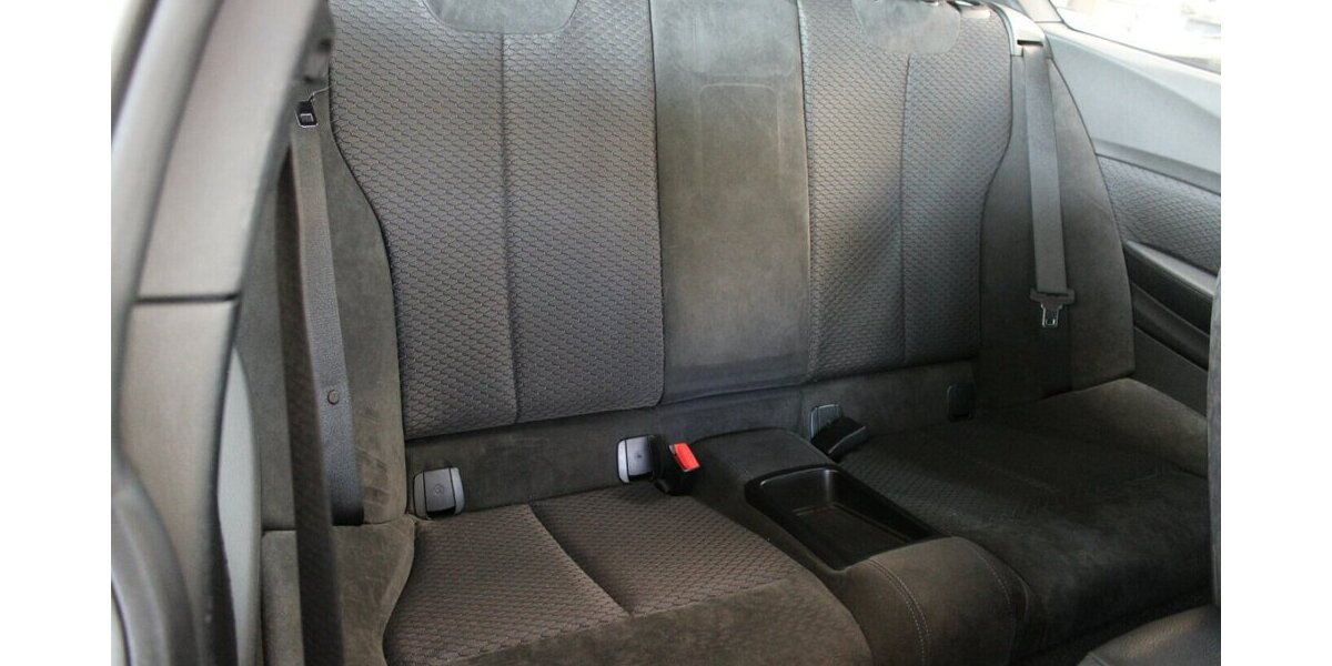 BMW 118 118i - M Sportpaket - Navi - SHZ - 139.847 km 10.780 &euro; Euskirchen 53881