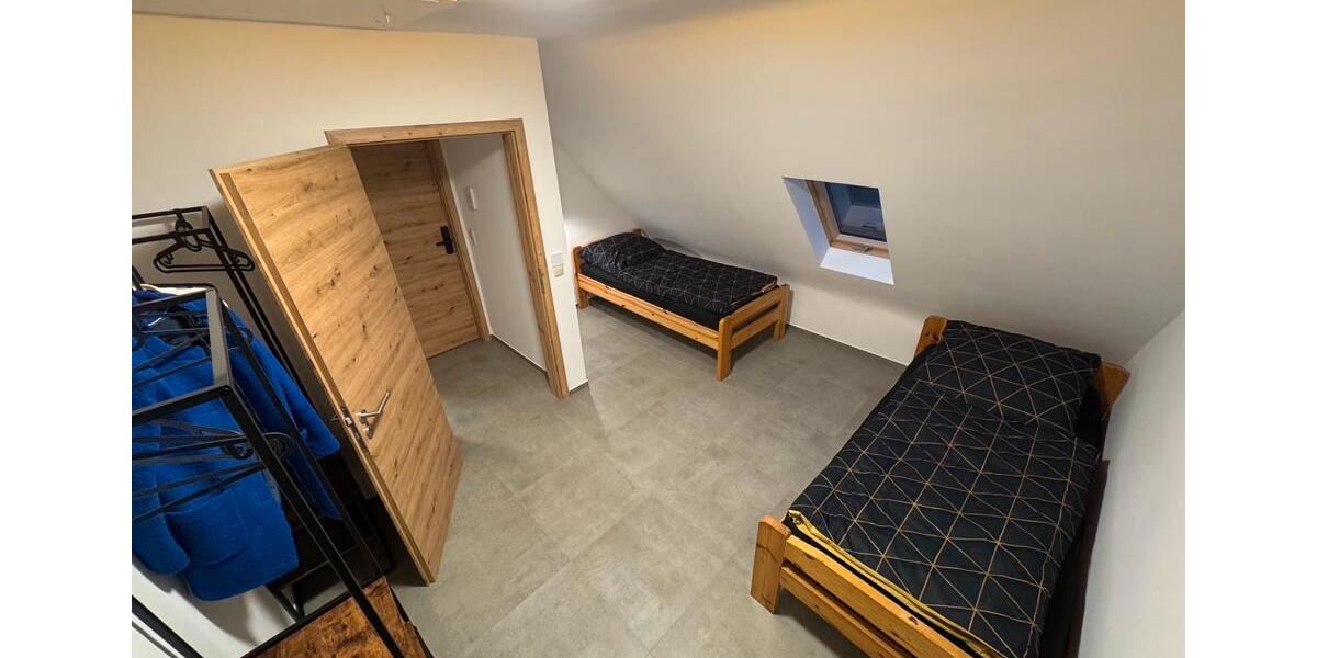 Dachgeschoßwohnung Eschweiler - 2 Zimmer, 45 m&sup2;, 1.300&euro; | Angebot:25640094