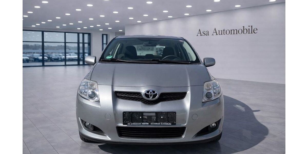 Toyota Auris 185.000 km 3.500 &euro; Düren 52351