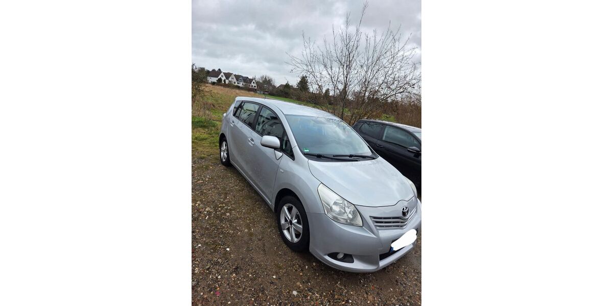 Toyota Verso 278.000 km 3.700 &euro; Aachen 52076