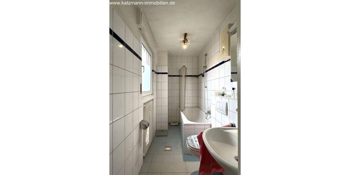 Mehrfamilienhaus, Wohnhaus Hürth Gleuel - 9 Zimmer, 218 m&sup2;, 435.000&euro; | Angebot:25802258