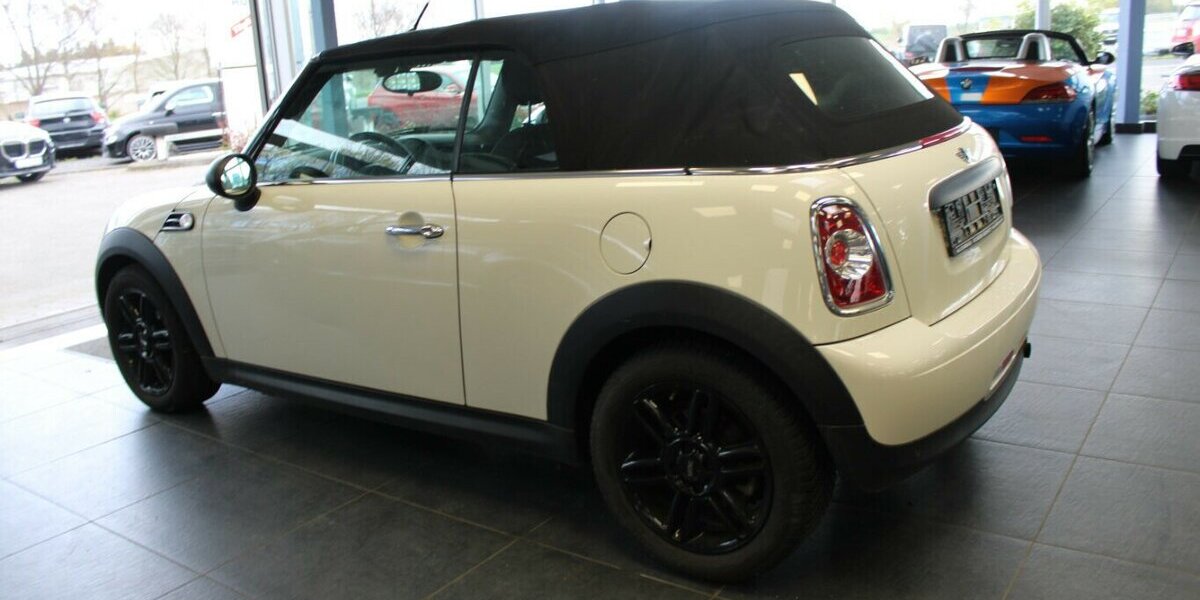 Mini One Cabrio 73.682 km 10.780 &euro; Euskirchen 53881