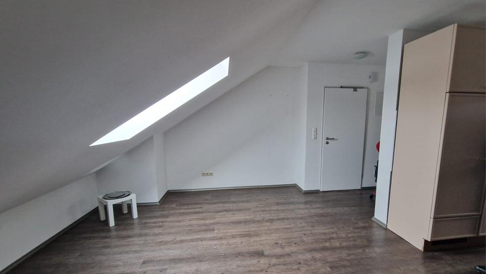 Dachgeschoßwohnung Aldenhoven - 1 Zimmer, 25 m&sup2;, 350&euro; | Angebot:24658455