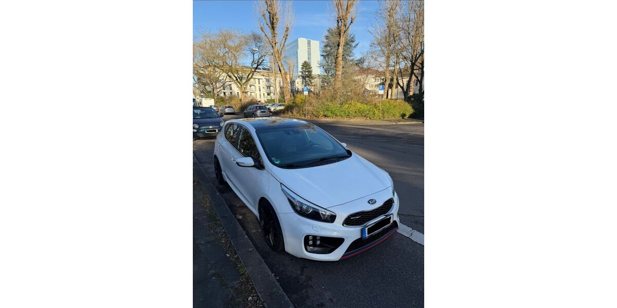 Kia ceed / Ceed 94.700 km 10.500 &euro; Frechen 50226