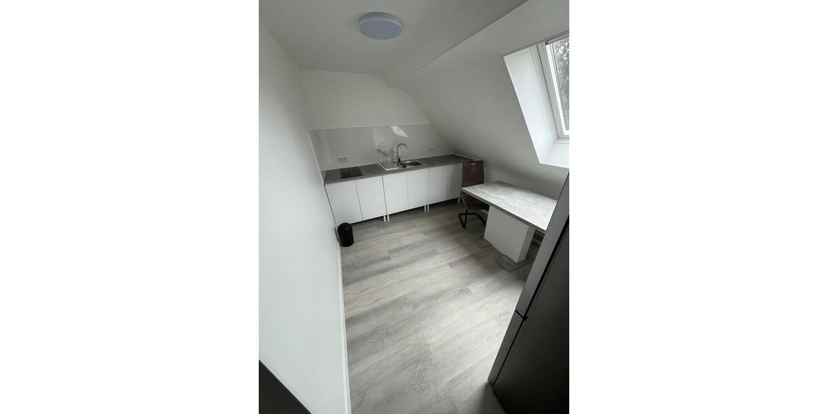Dachgeschoßwohnung Düren Distelrath - 1 Zimmer, 30 m&sup2;, 481&euro; | Angebot:26247460
