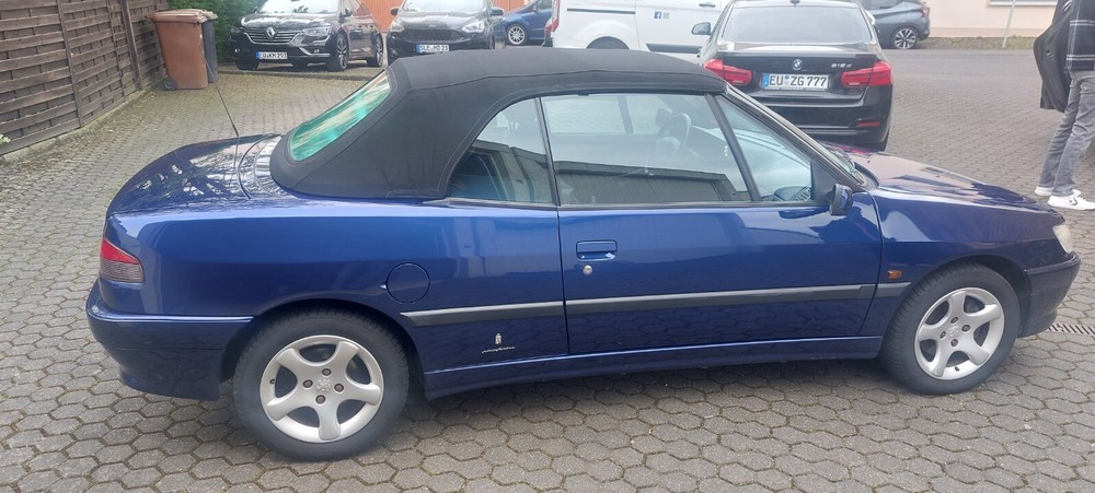Peugeot 306 Cabriolet 109.551 km 3.250 &euro; Euskirchen 53879
